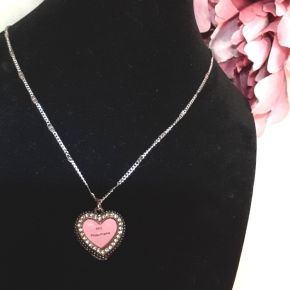 HEART Frame for her 1st Love! ❤ - Picture 1 of 8